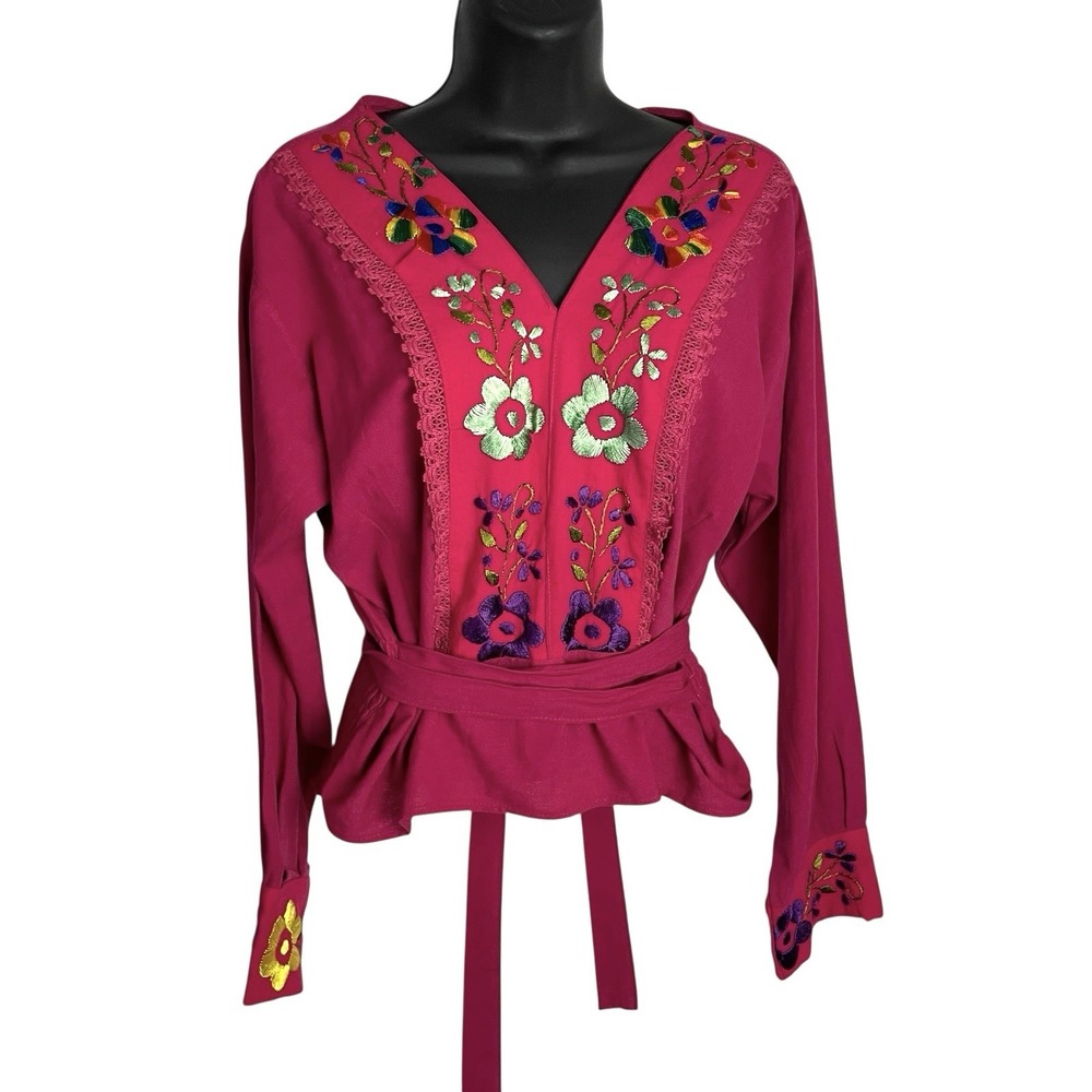 Womens Floral Embroidered Crop Top Size L/XL Pink Smocked Tie Waist V Neck Boho